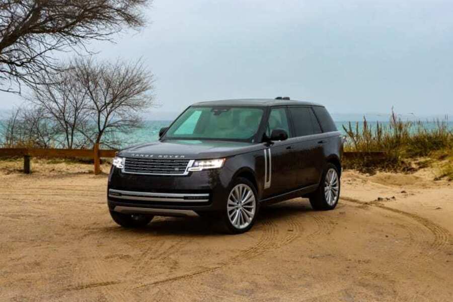 2025 Range Rover Autobiography EWB: A $170,000 Masterclass in Quiet Luxury and Untapped Capability