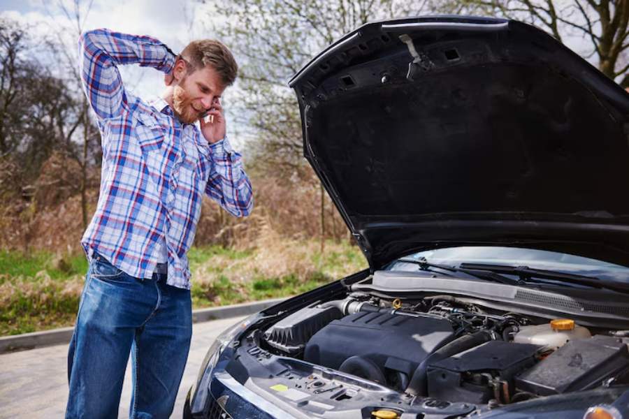 Car Maintenance Tips to Keep Your Summer Travel Plans Rolling