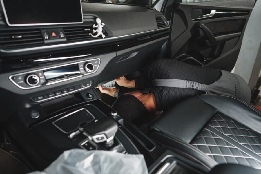 How to Change the Interior of Your Audi
