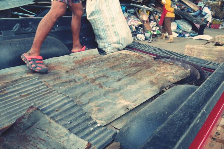 How to Install a Tonneau Cover: Quick & Easy 2025 Guide for Ford 