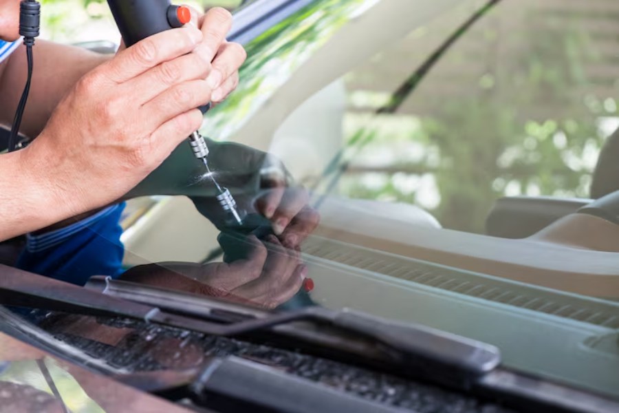 How to Find An Auto Glass Repair Company Oakville