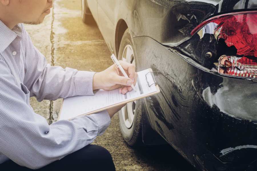 Steps a Columbia Car Accident Injury Lawyer Takes to Prove Negligence