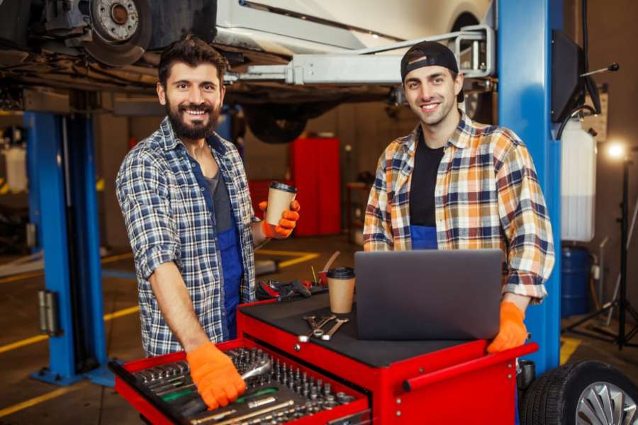 Top Signs You Need to Visit a Transmission Shop Immediately