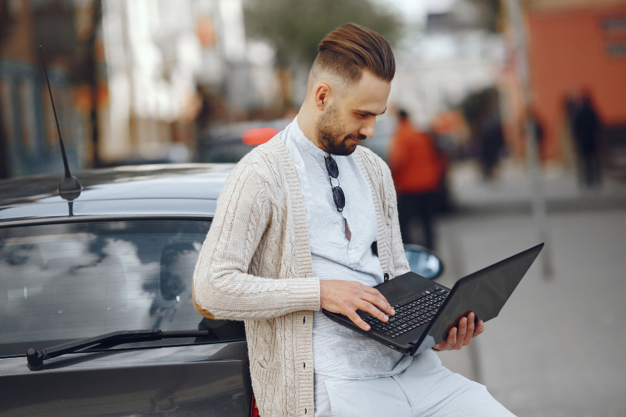Why More Canadians Are Buying Cars Online